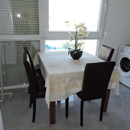Berat Apartment Воднян Екстериор снимка
