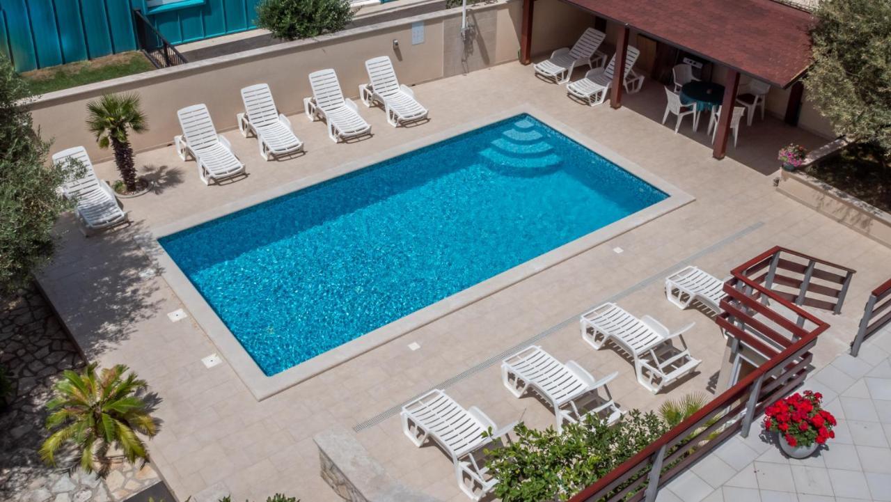 Berat Apartment Воднян Екстериор снимка