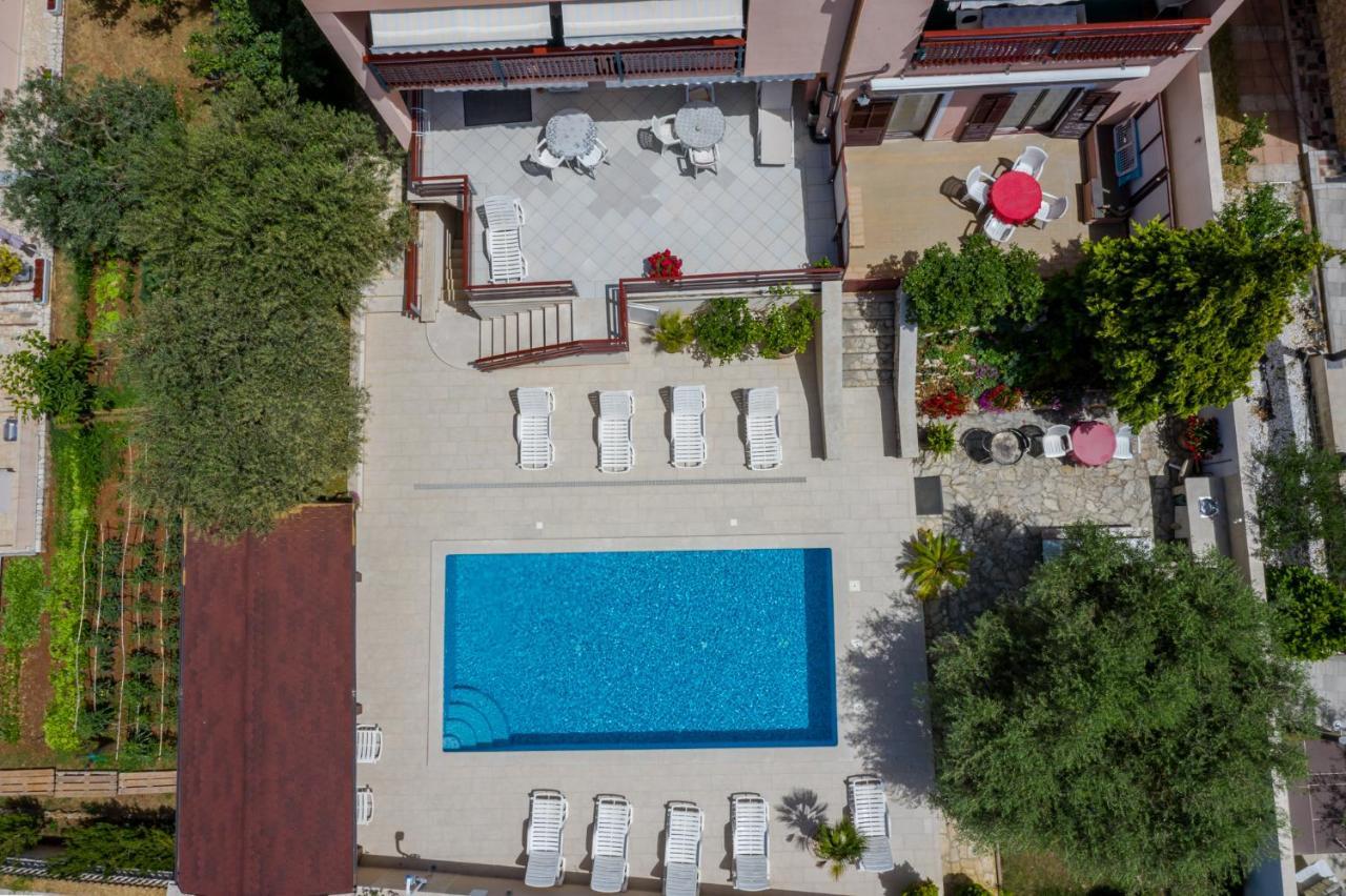 Berat Apartment Воднян Екстериор снимка