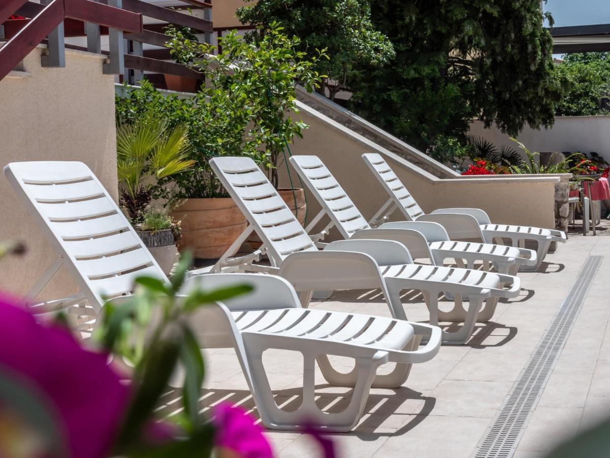 Berat Apartment Воднян Екстериор снимка