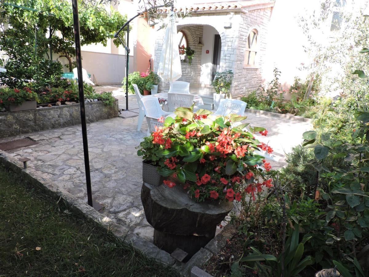 Berat Apartment Воднян Екстериор снимка