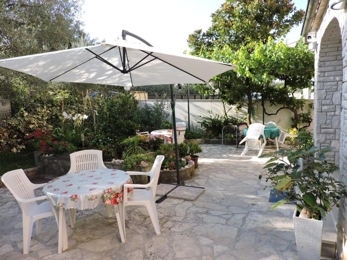 Berat Apartment Воднян Екстериор снимка