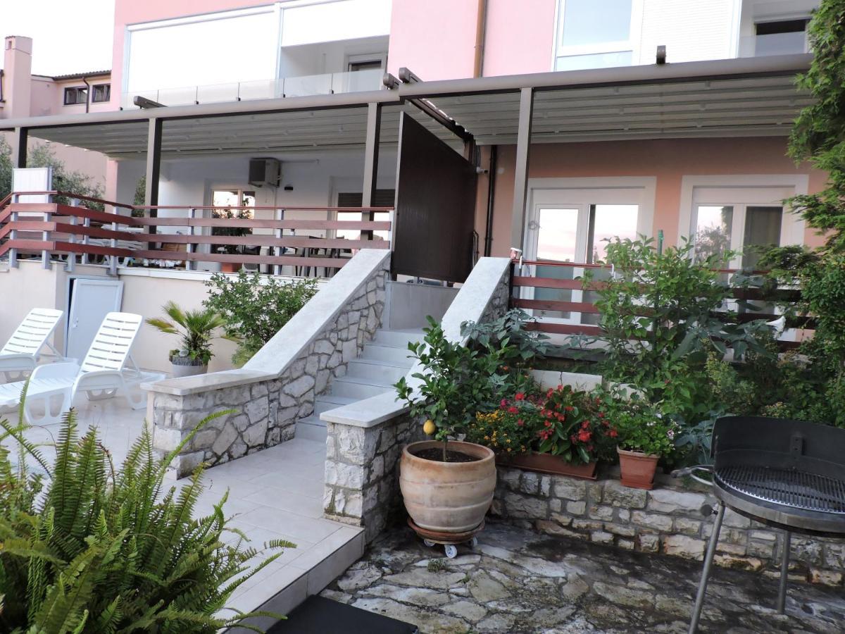 Berat Apartment Воднян Екстериор снимка