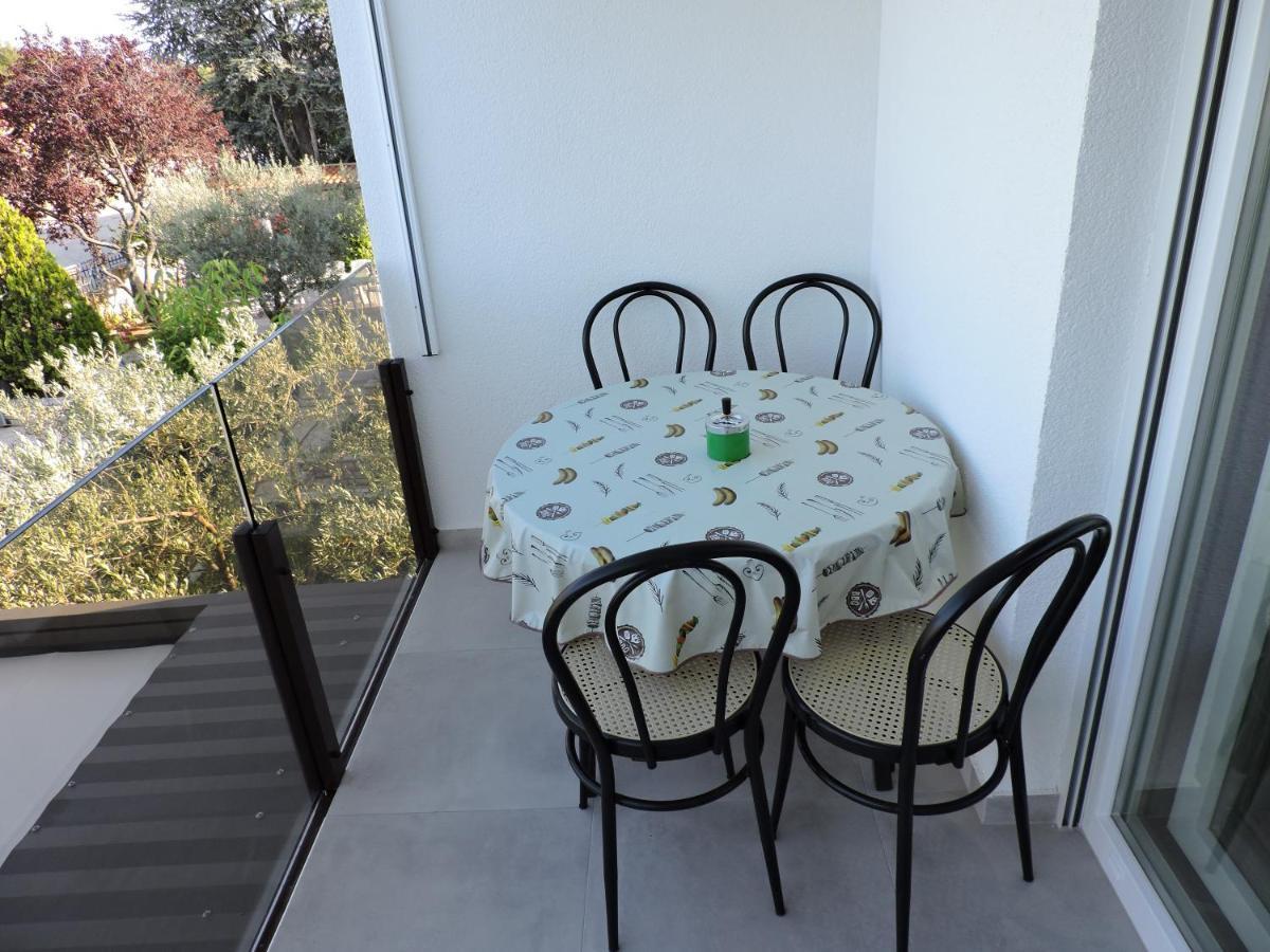 Berat Apartment Воднян Екстериор снимка