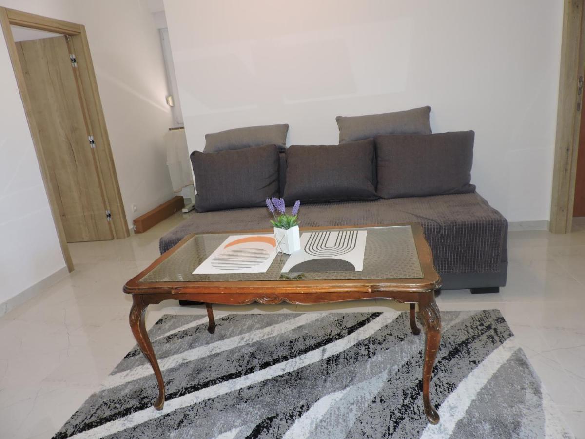 Berat Apartment Воднян Екстериор снимка
