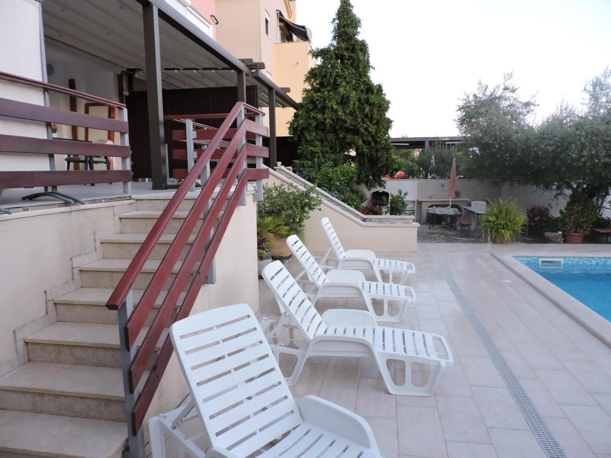 Berat Apartment Воднян Екстериор снимка