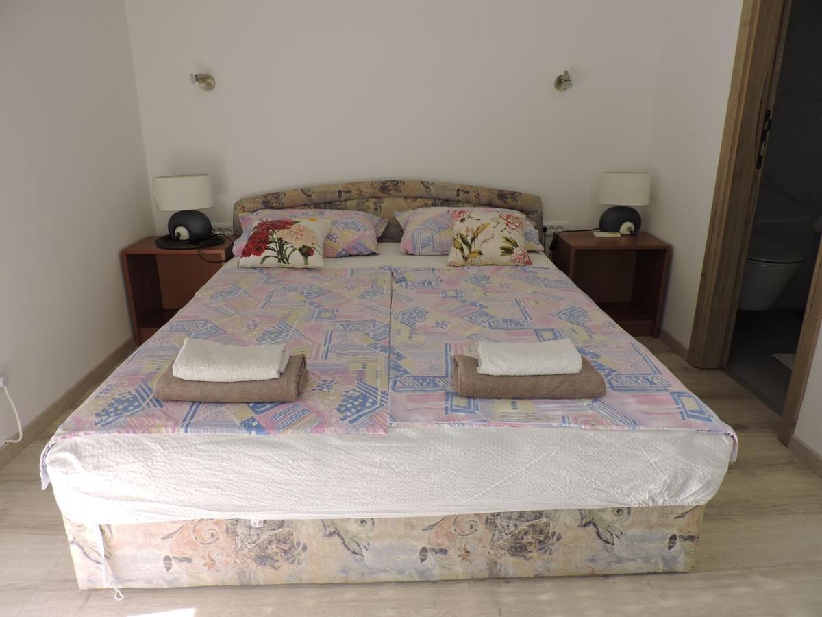 Berat Apartment Воднян Екстериор снимка