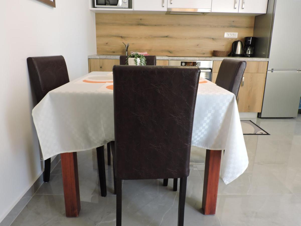 Berat Apartment Воднян Екстериор снимка